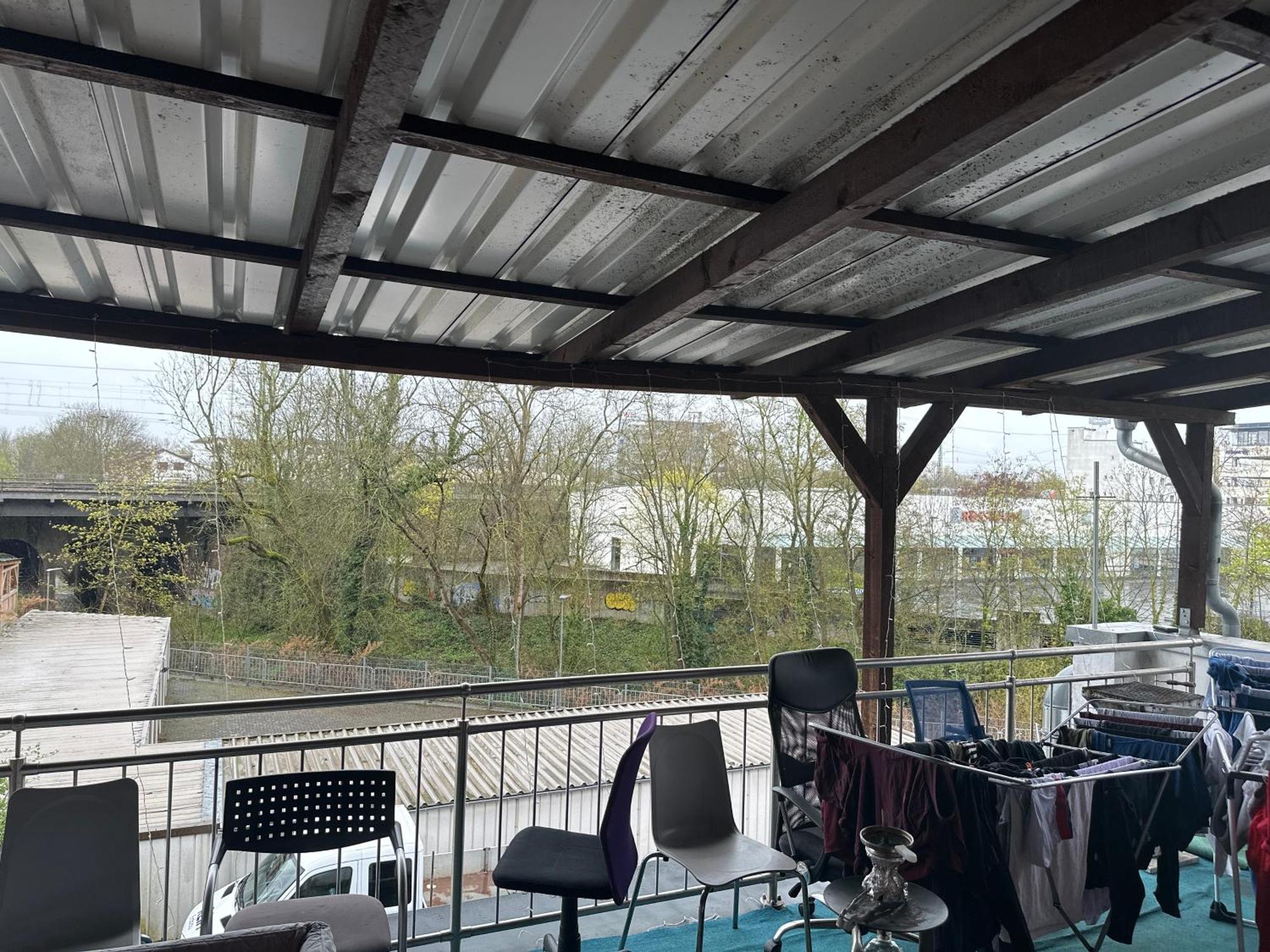 Schoenes In Bahnhofsnaehe In Einer Mit Grosser Terrasse * Gießen