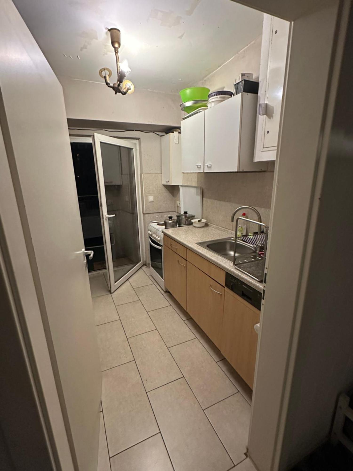 Schoenes In Bahnhofsnaehe In Einer Mit Grosser Terrasse Homestay *