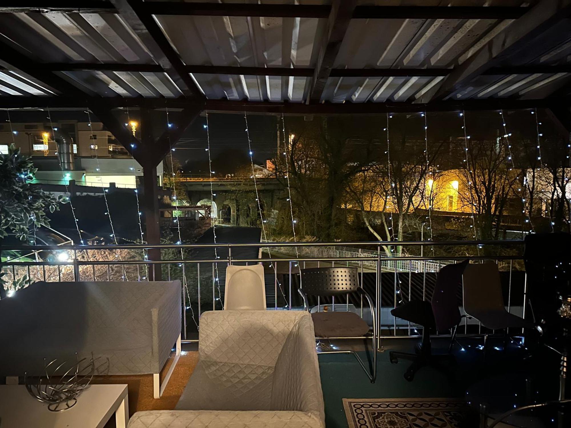 Homestay Schoenes In Bahnhofsnaehe In Einer Mit Grosser Terrasse *